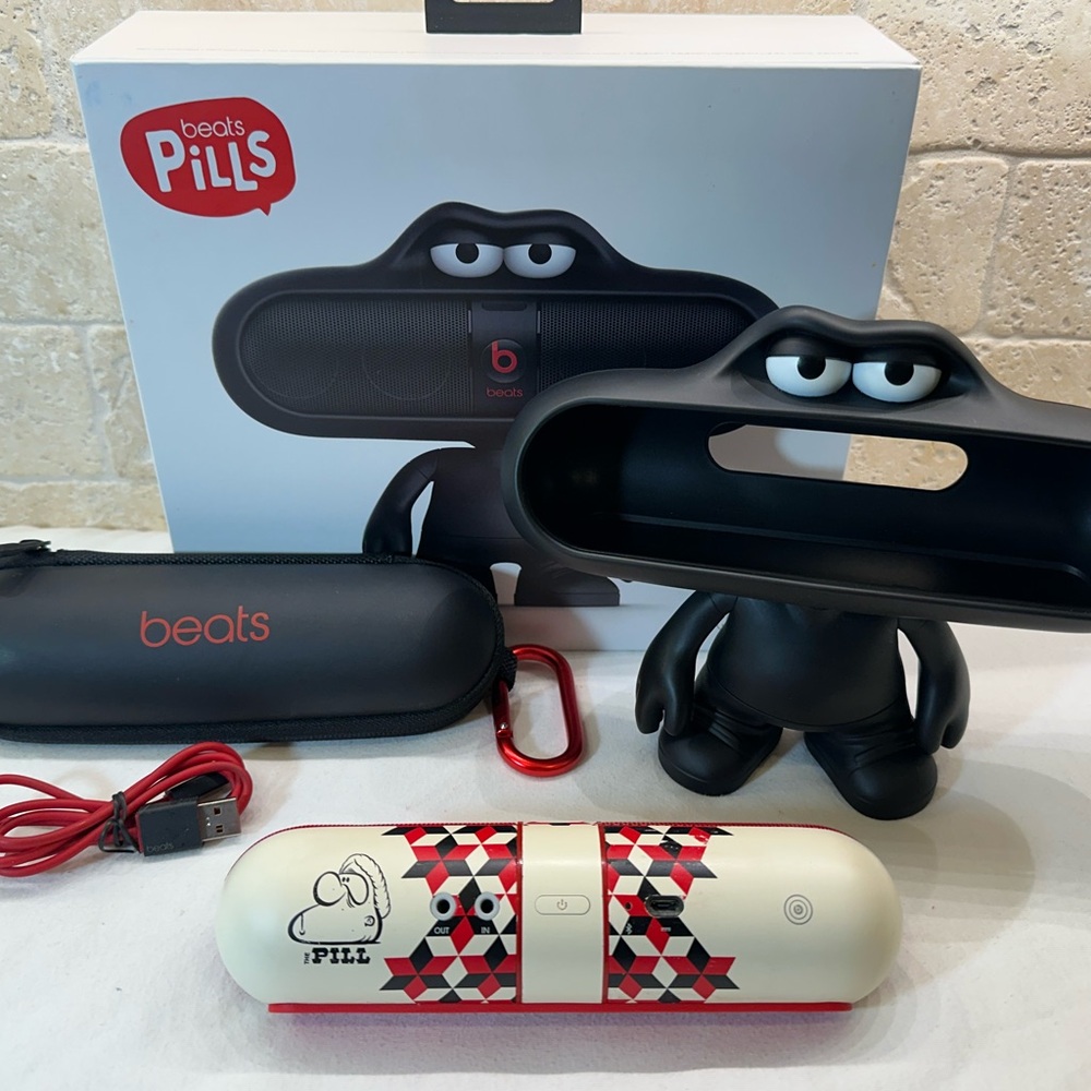 Beats Pill 2.0 BARRY MCGEE limited Edition "RARE only 200" + Beats Dude stand